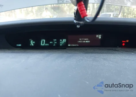 2010 Toyota Prius Ii z USA, uszkodzony, nr VIN JTDKN3DU7A0161021